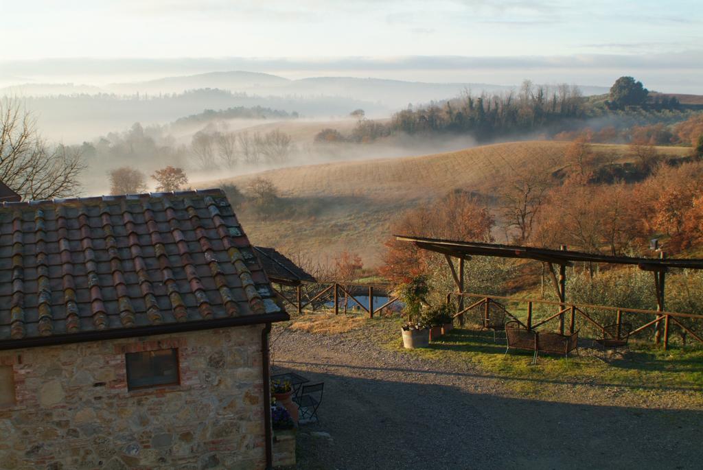 Agriturismo Podere Alberese Asciano Exterior photo
