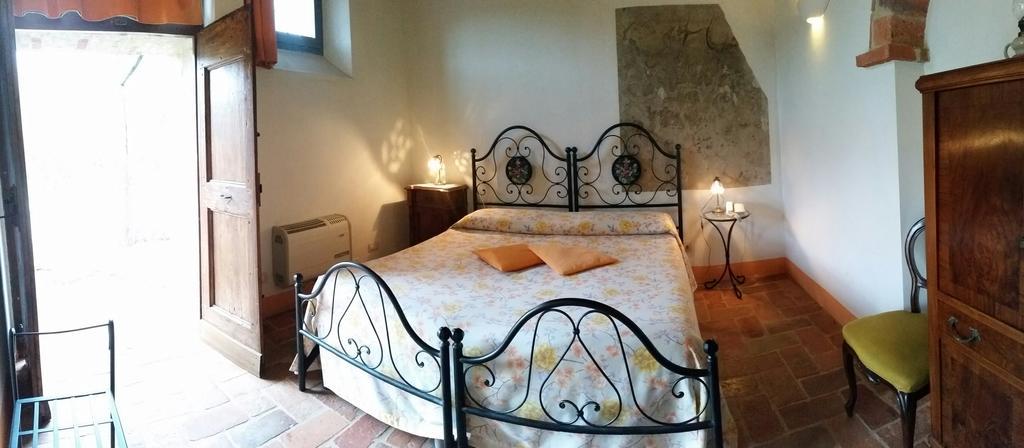 Agriturismo Podere Alberese Guest House Asciano Room photo