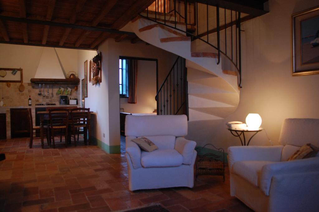 Agriturismo Podere Alberese Guest House Asciano Room photo