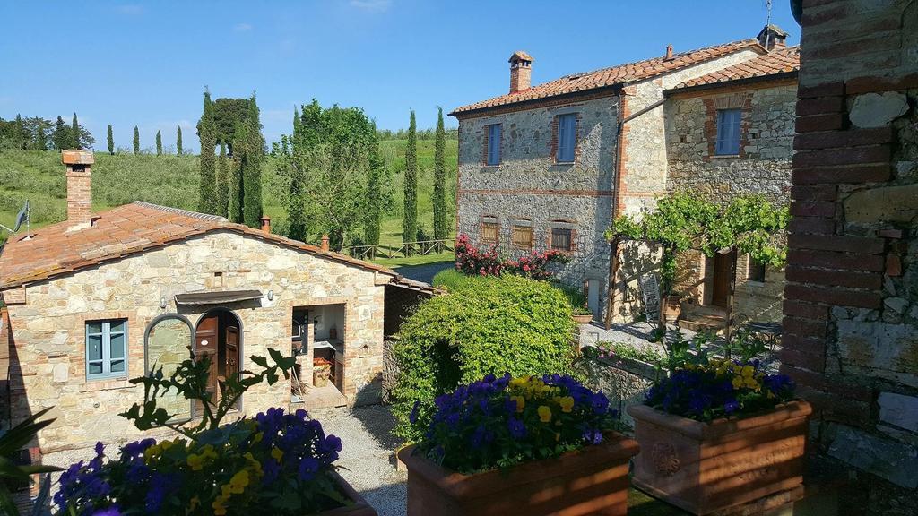 Agriturismo Podere Alberese Asciano Exterior photo